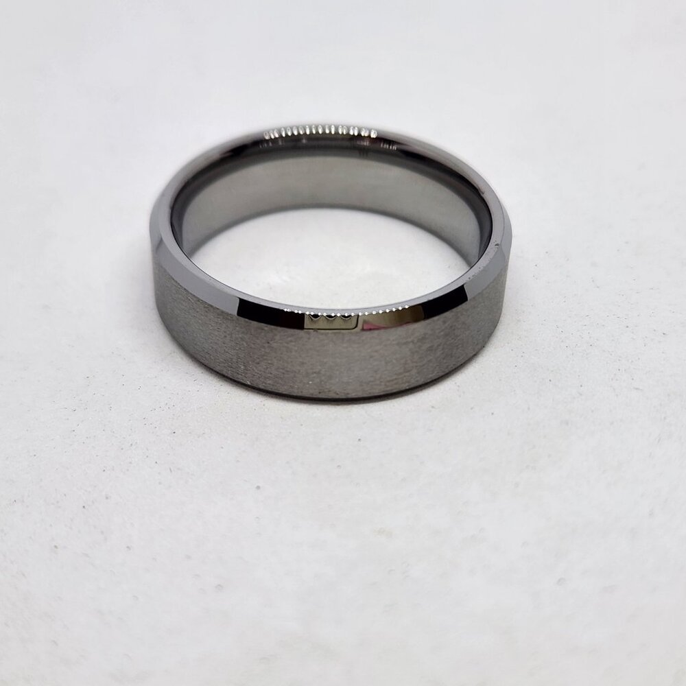 Matte Wedding Band Shiny Bevel Metal Cushion Cut Silver Tone 8 mm Size 11.5